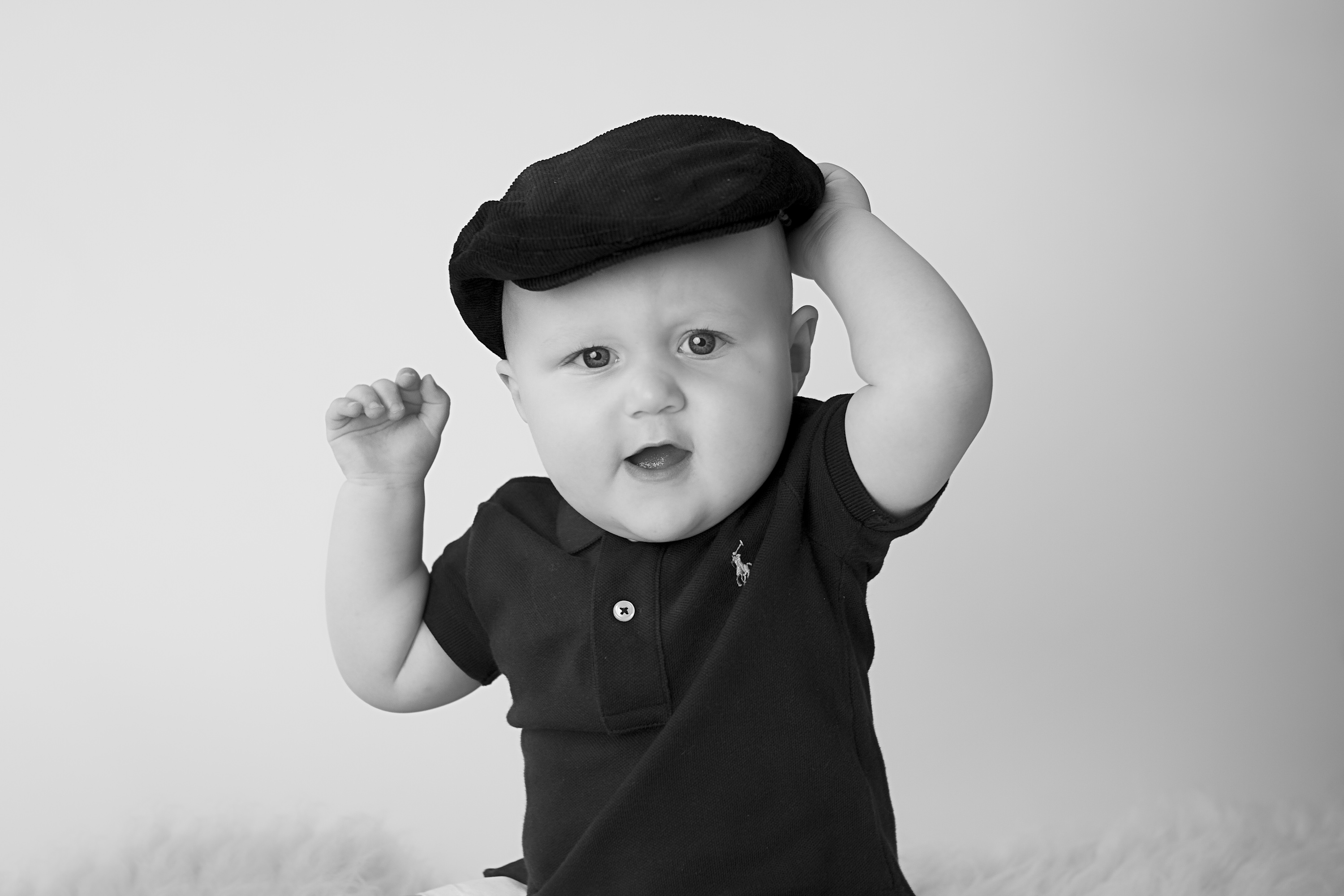 Sitting Baby Portrait - Baby Whispers Photography Royston Herts